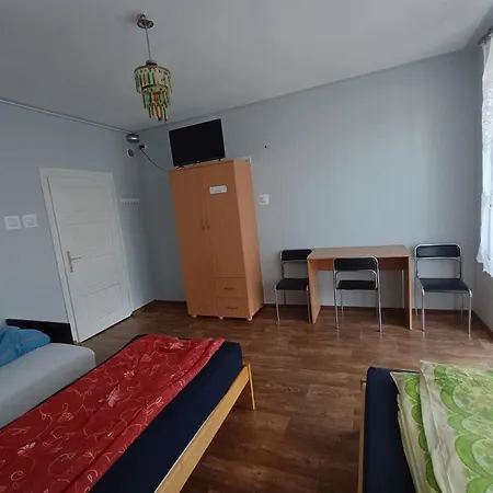 Nad S-ka منزل ريفي Miechów